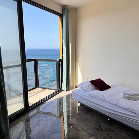 New 1 Bedroom Oceanfront By Mabeli *
