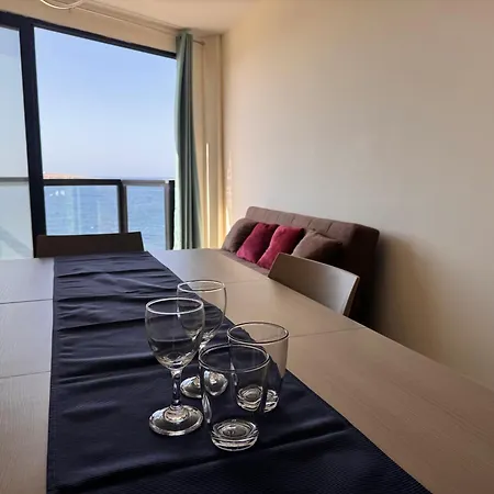 New 1 Bedroom Oceanfront By Mabeli 公寓 *
