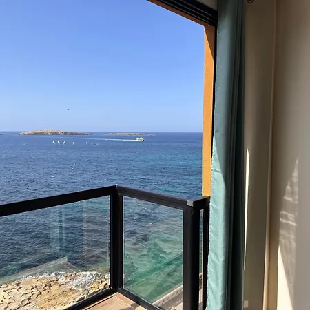 New 1 Bedroom Oceanfront By Mabeli *